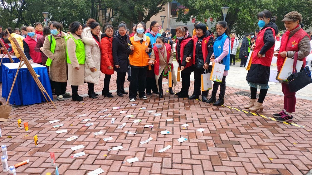 荷塘区举行志愿者嘉年华活动