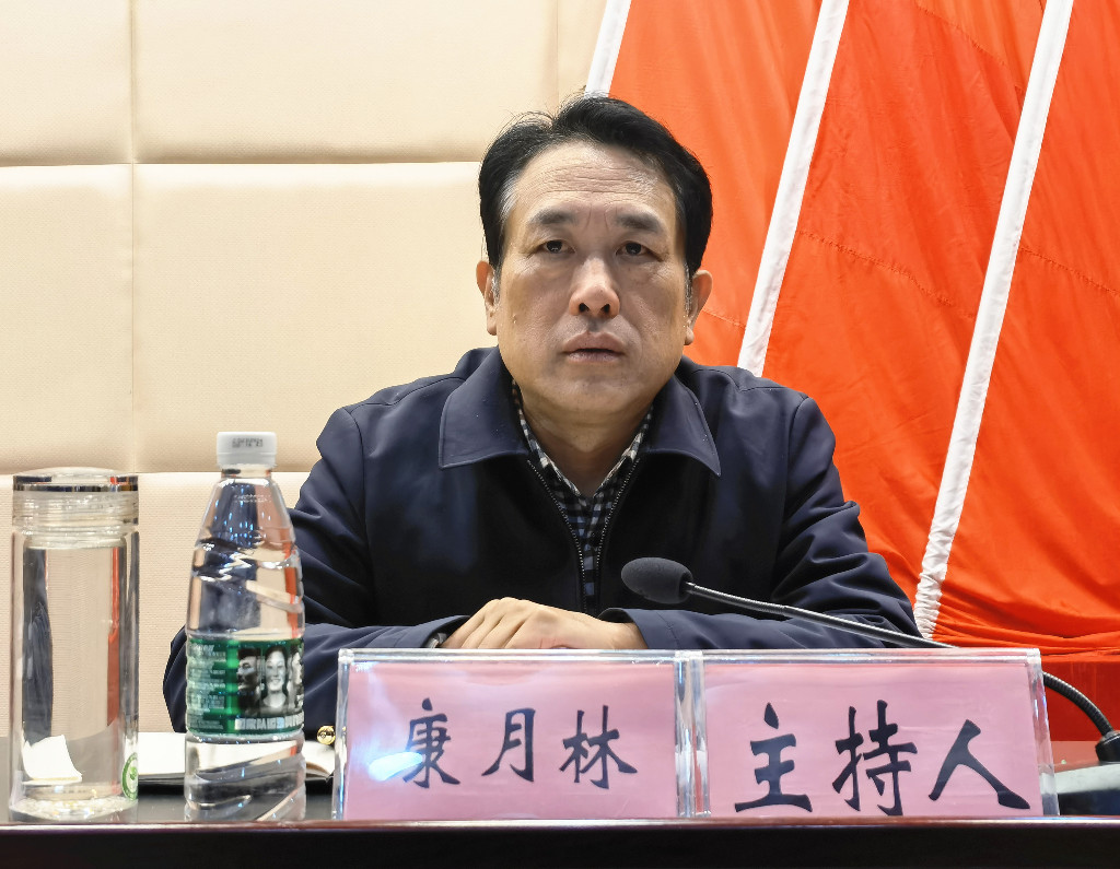 攸县召开领导干部大会　宣布省委、市委人事决定