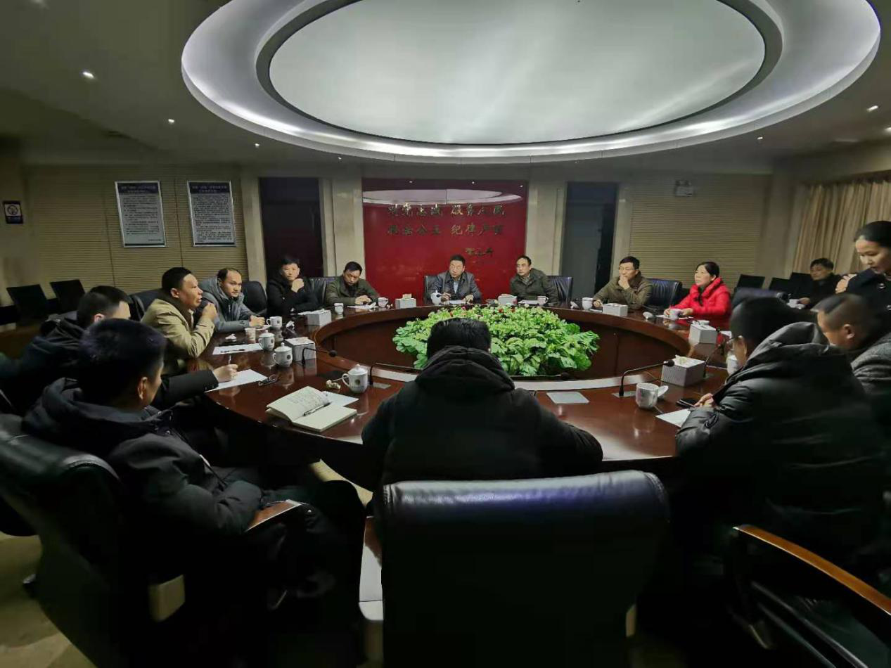 新华桥封闭首日交通秩序平稳有序