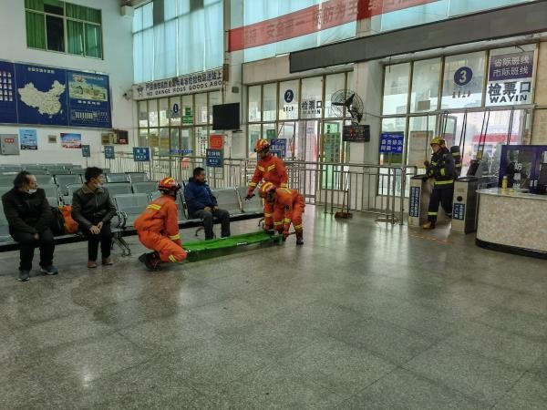 攸县消防救援大队开展重点单位消防安全综合演练