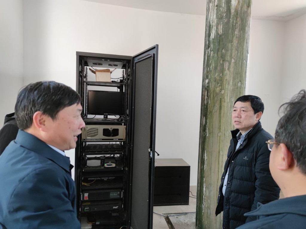 我局开展卫星导航定位基准站检查