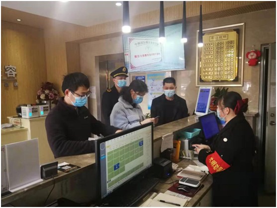区卫健综合执法大队开展监管场所督导