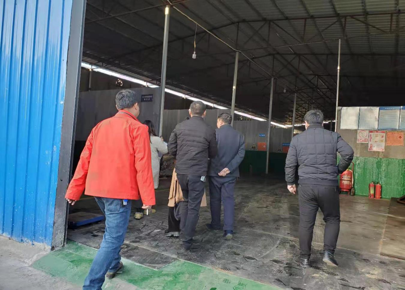 株洲市荷塘区积极配合开展危险废物现场检查工作
