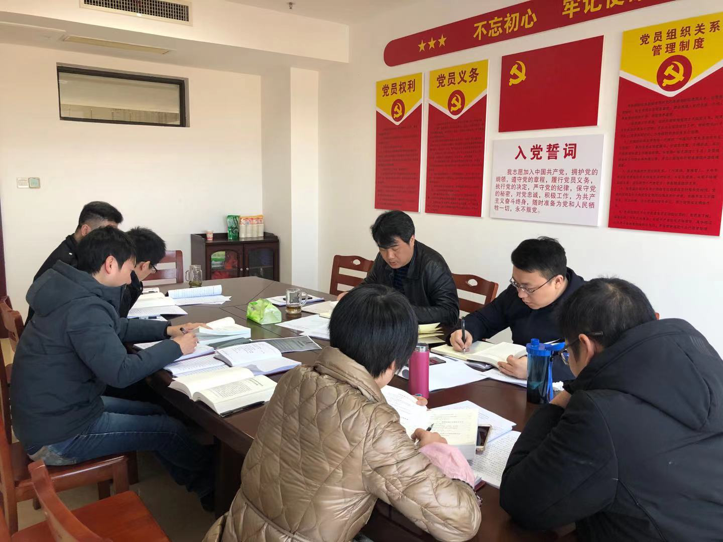 县金融办深入学习贯彻县委十二届 十一次全会暨县委经济工作会议精神