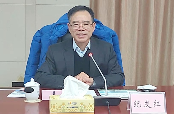 县委书记康月林会见华润水泥控股有限公司总裁纪友红一行