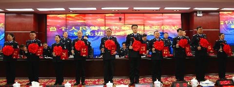 市公安局举行首个中国人民警察节庆祝活动