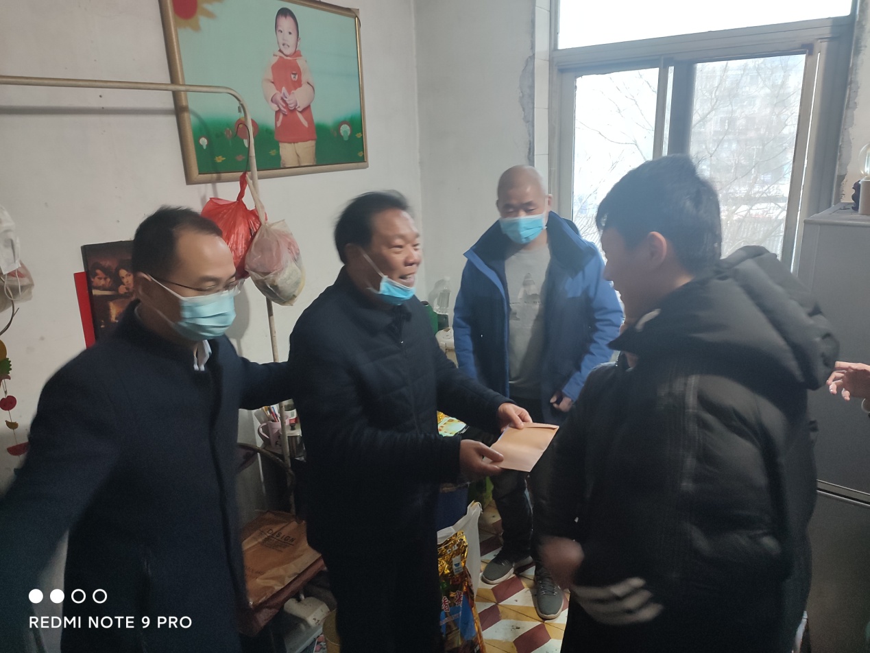 大工委成员单位"反哺"社区建设