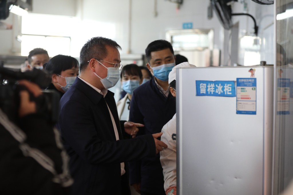 市领导一行到景炎学校检查岁末年初安全生产工作