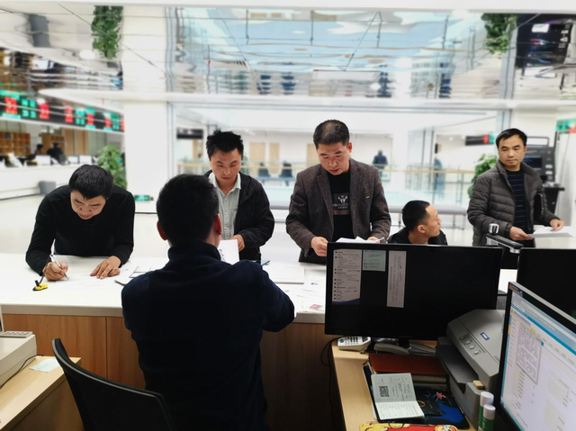 株洲市交通运输局：“三集中三到位”让政务服务有速度更有温度