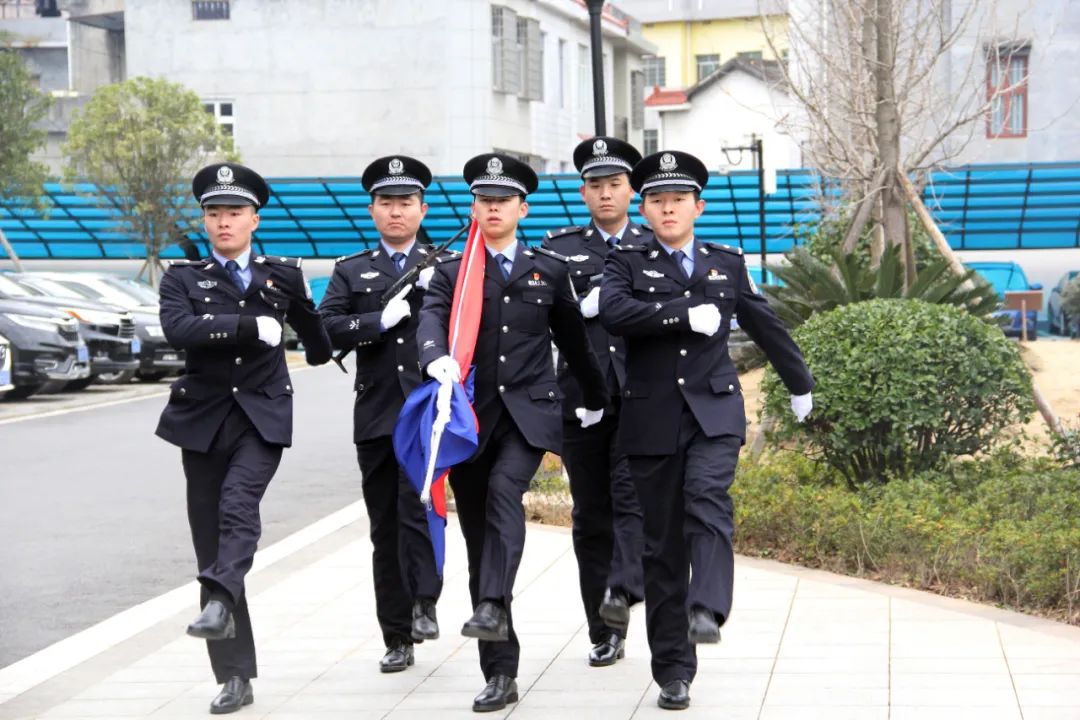 【庆祝警察节】茶陵县公安局举行升警旗仪式