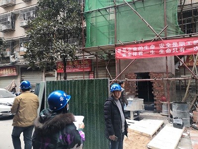 区住建局开展既有住宅加装电梯安全检查行动