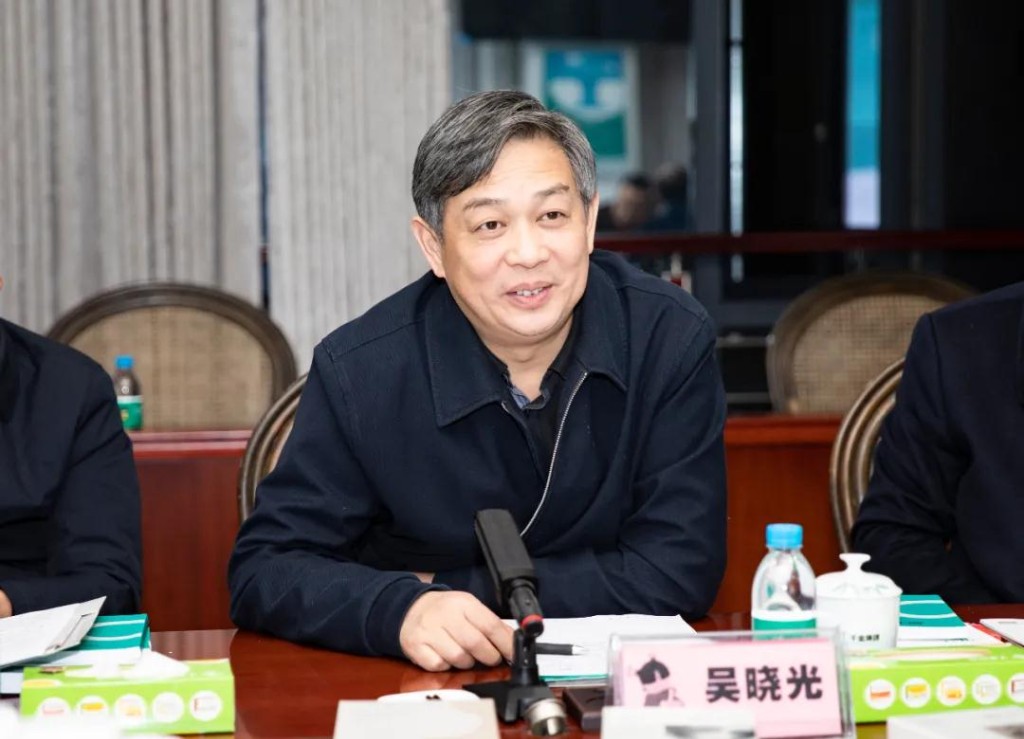 市国资委党委书记、主任吴晓光、市国投集团董事长李葵一行莅临市千金集团调研