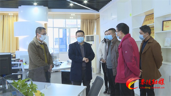 罗峰率队督导安全播出与疫情防控工作