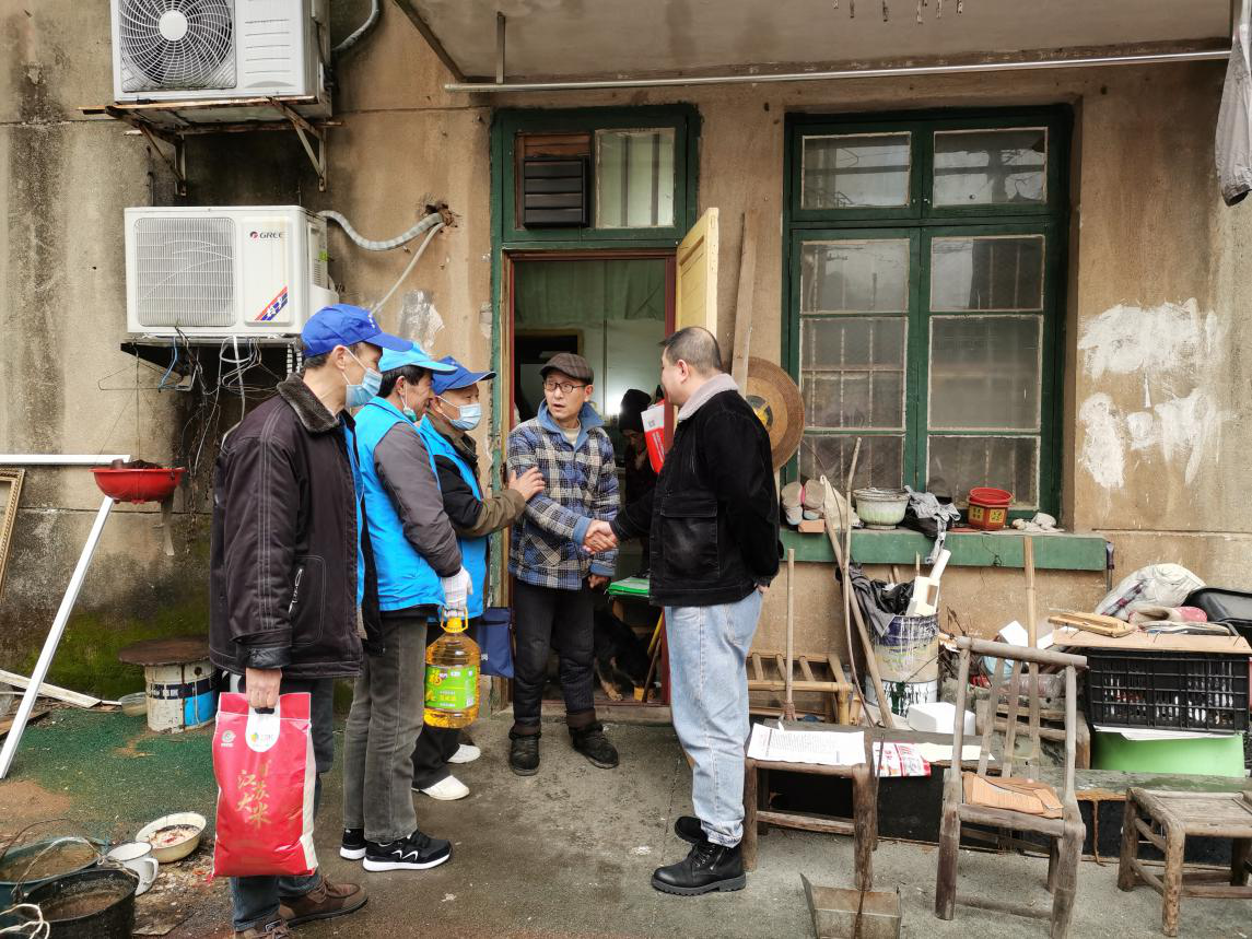 新春慰问送温暖 爱心帮困暖人心
