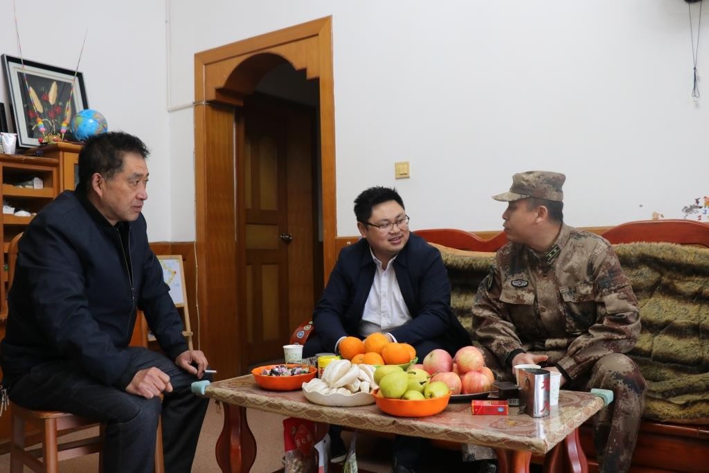 元宵佳节送喜报，四人荣立三等功