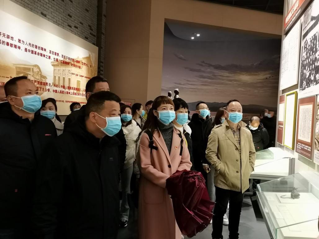 党群融合出新意 党建工会聚人心—区征地协调中心赴韶山开展2021年第一个主题党日暨工会活动