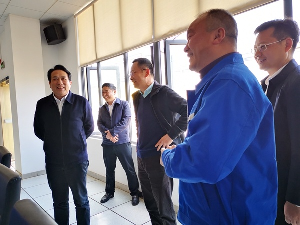 新年新气象 关爱暖人心 康月林看望慰问基层一线工作人员 向坚守岗位的劳动者致以新春祝福