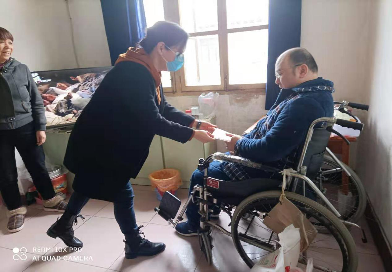 新春送慰问，爱心暖会员 --荷塘区总工会开展春节送温暖活动