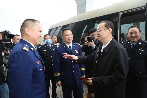 李晓葵同志一行开展节前慰问和安全生产督导
