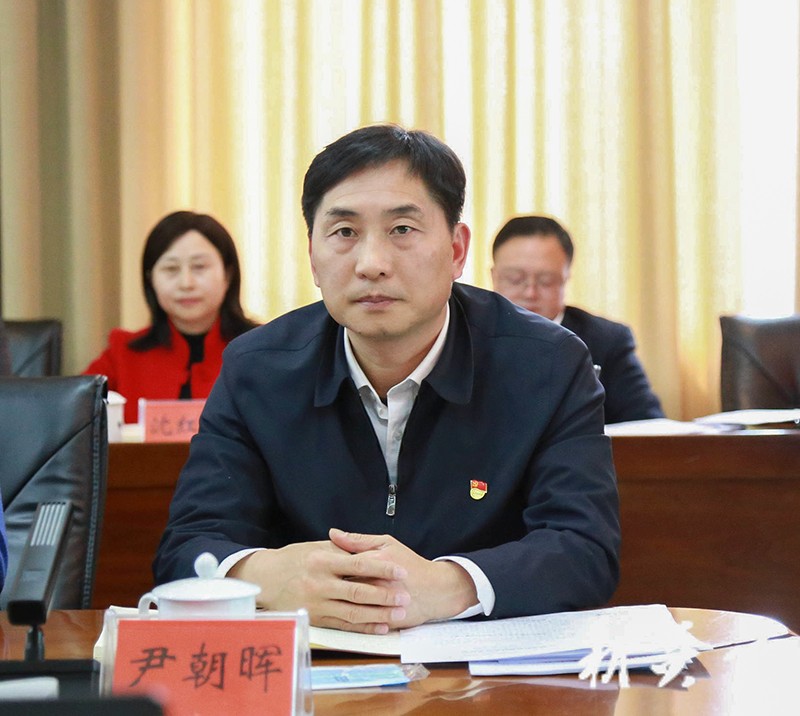 县委理论学习中心组举行集中（扩大）学习