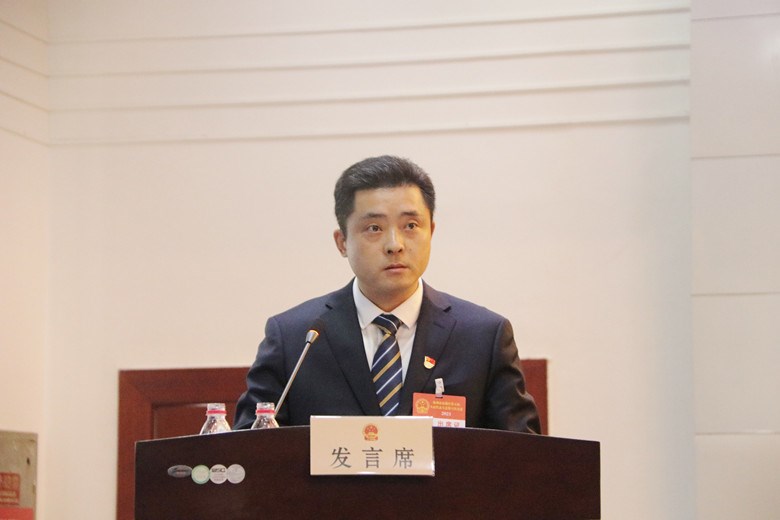 株洲市荷塘区第五届人民代表大会第六次会议开幕