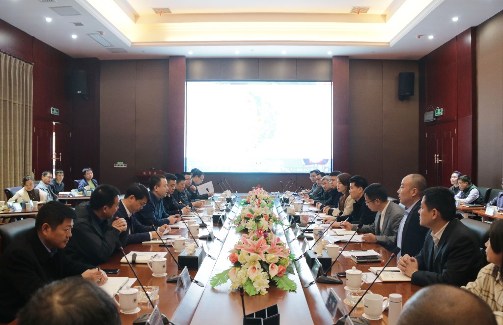 邬凌云带队到明照街道及金山科技工业园调研