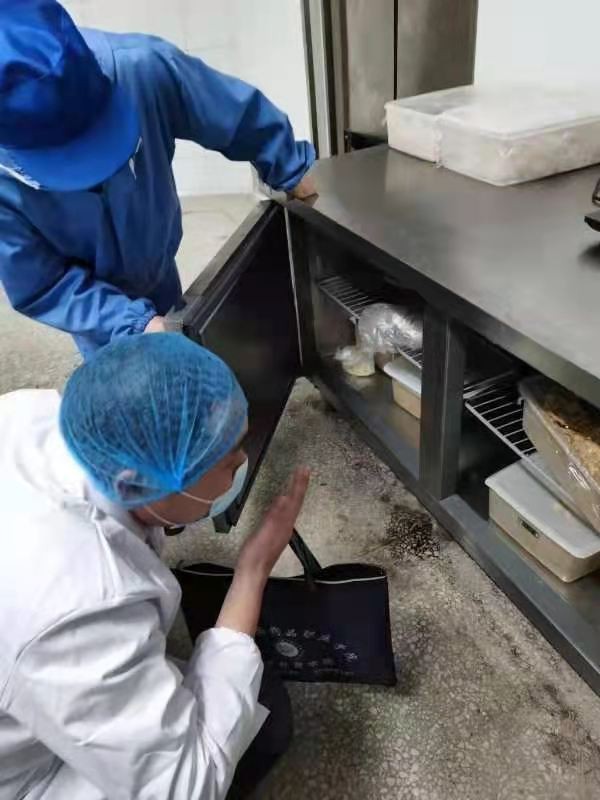 株洲市市场监管局开展中央厨房和集体用餐配送单位食品安全专项检查