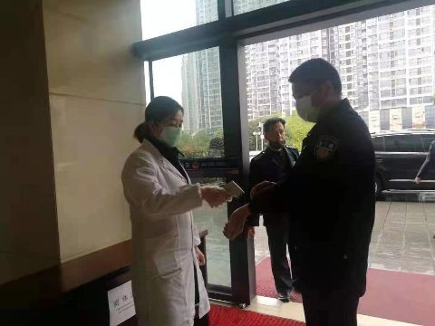警保部扎实做好疫情防控服务保障工作