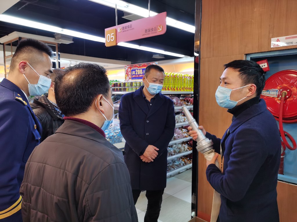 压实责任，守好底线！王洪宇主任开展节前安全生产大检查