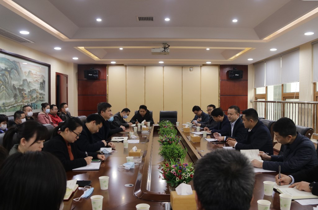 邬凌云带队深入街道调研