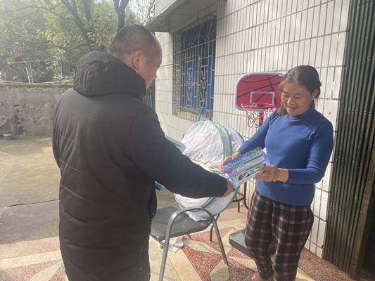 明照街道开展“禁种罂粟，铲除毒品” 宣传活动