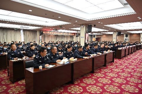 市公安局召开党委理论学习中心组（扩大）学习会议