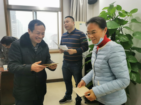 2021年春节前市直机关工委慰问 株洲住建人防系统困难党员