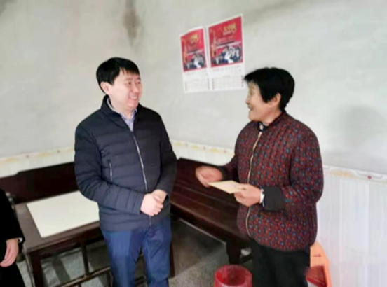 县领导到春联街道走访慰问送温暖