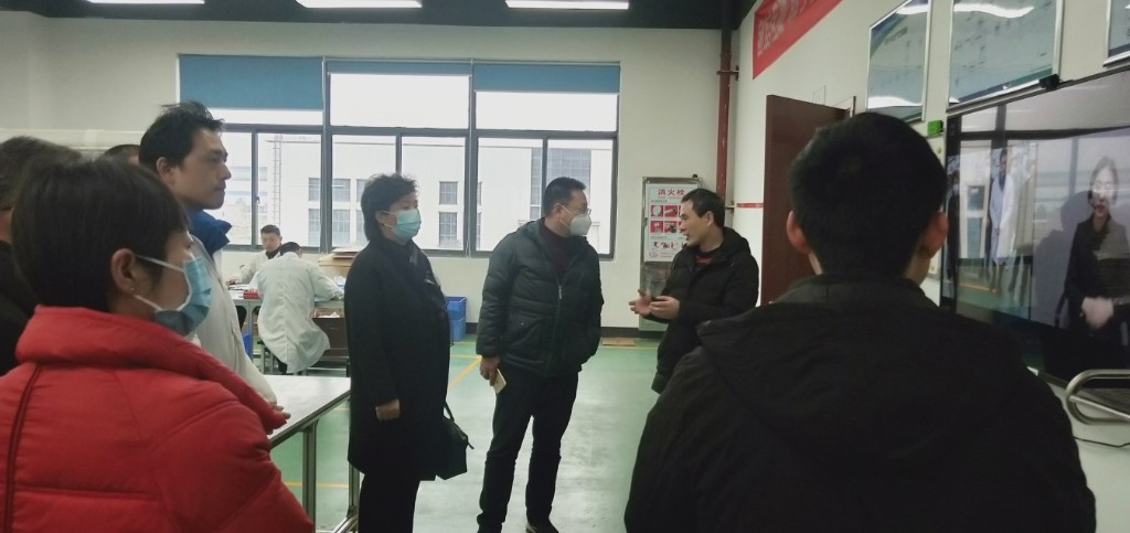 区残联:节前大走访 真情暖民心