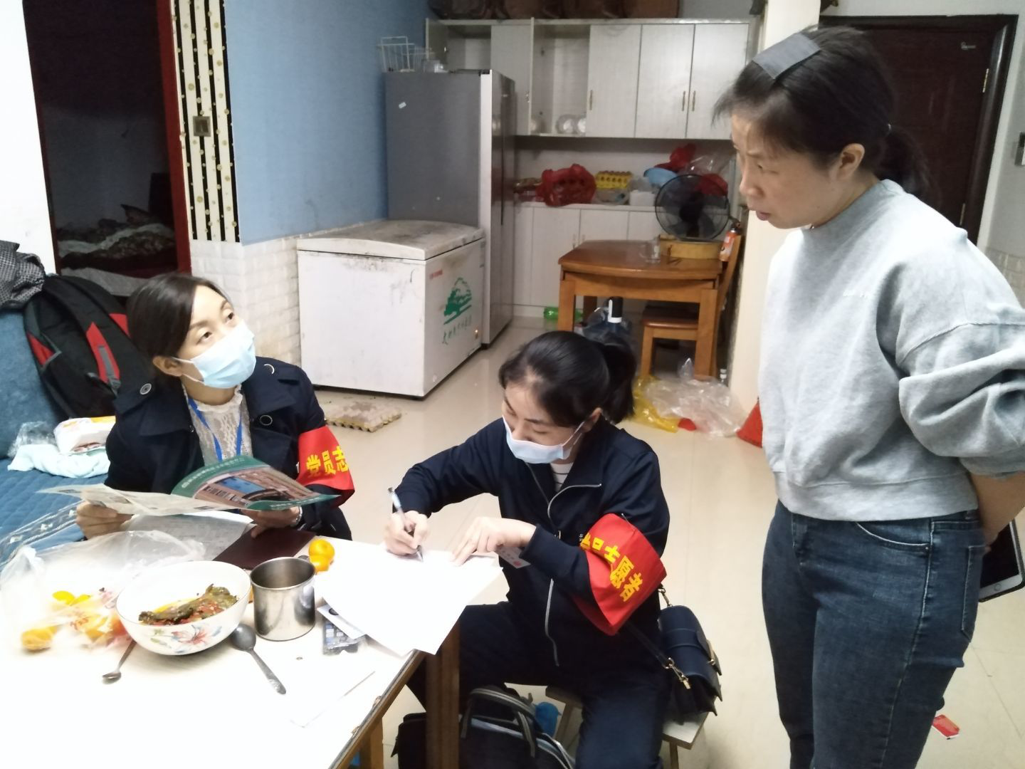 芦淞卫健“医路先锋”党员志愿服务队为社区居民健康保驾护航