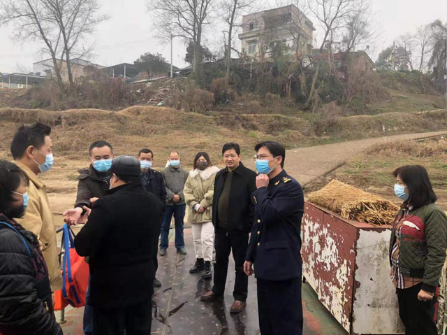 护航春运保安全交通执法在行动