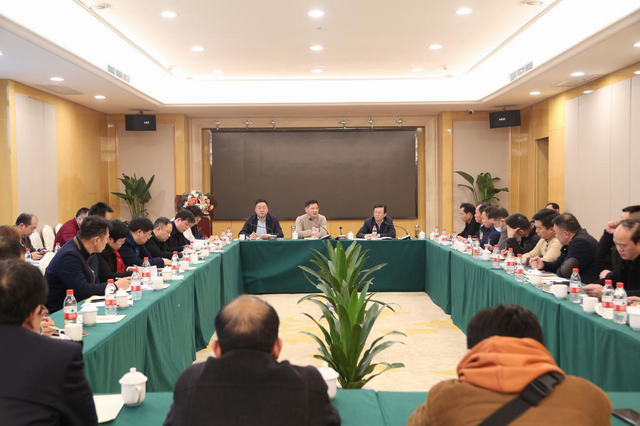 株洲市全力推进“两山”铁路沿线安全环境整治