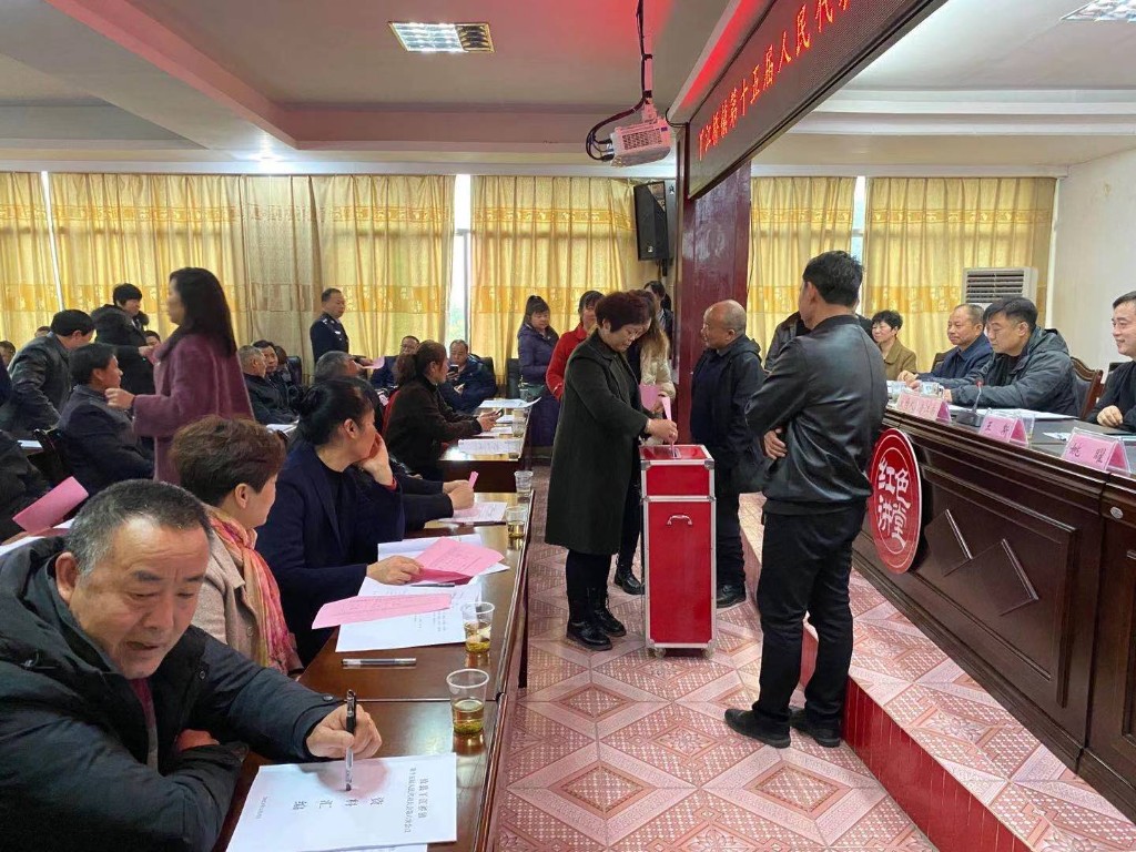 丫江桥镇召开第十五届人民代表大会第六次会议