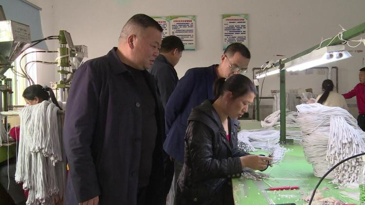 攸县：对脱贫群众进行贫困监测 巩固脱贫成果