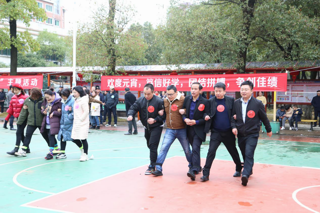 学党史践初心  悟思想聚合力