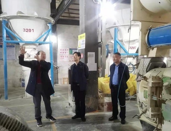 深入企业走访，做好暖企服务