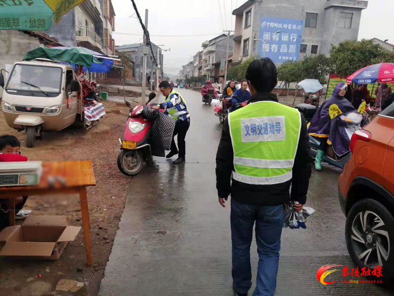 下东街道：雷锋精神伴我行 文明茶陵共参与