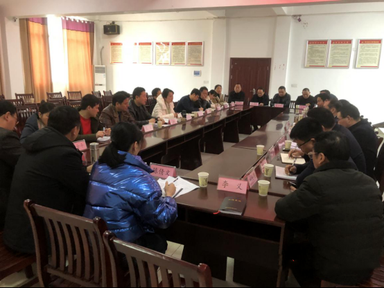 县领导率驻村帮扶单位到春联街道召开进点工作安排会