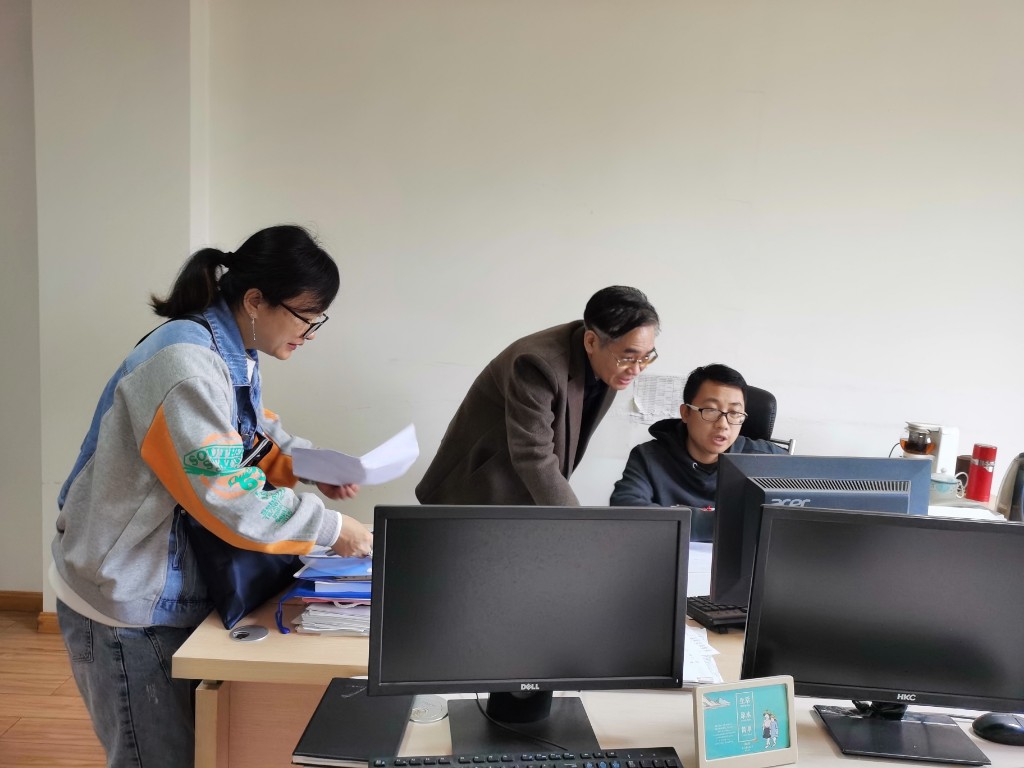 渌口区统计局实地走访规模以上工业企业