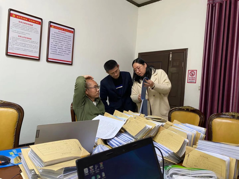渌口区财政“同级审”进行时