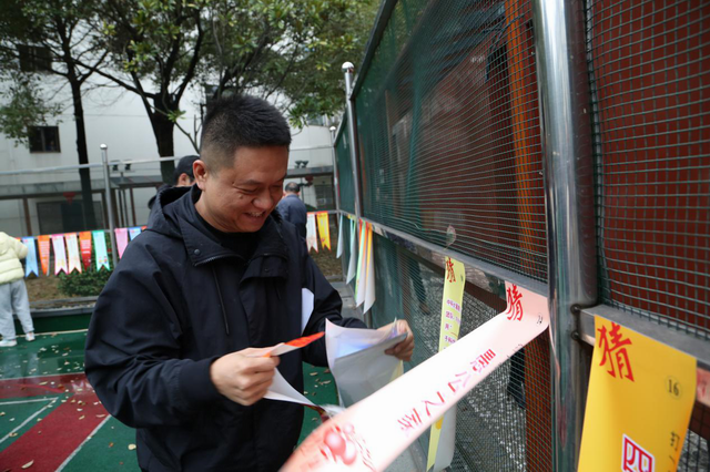 学党史践初心  悟思想聚合力