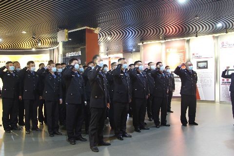 经开分局组织全体民警开展廉政警示教育活动