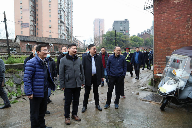 株洲市全力推进“两山”铁路沿线安全环境整治