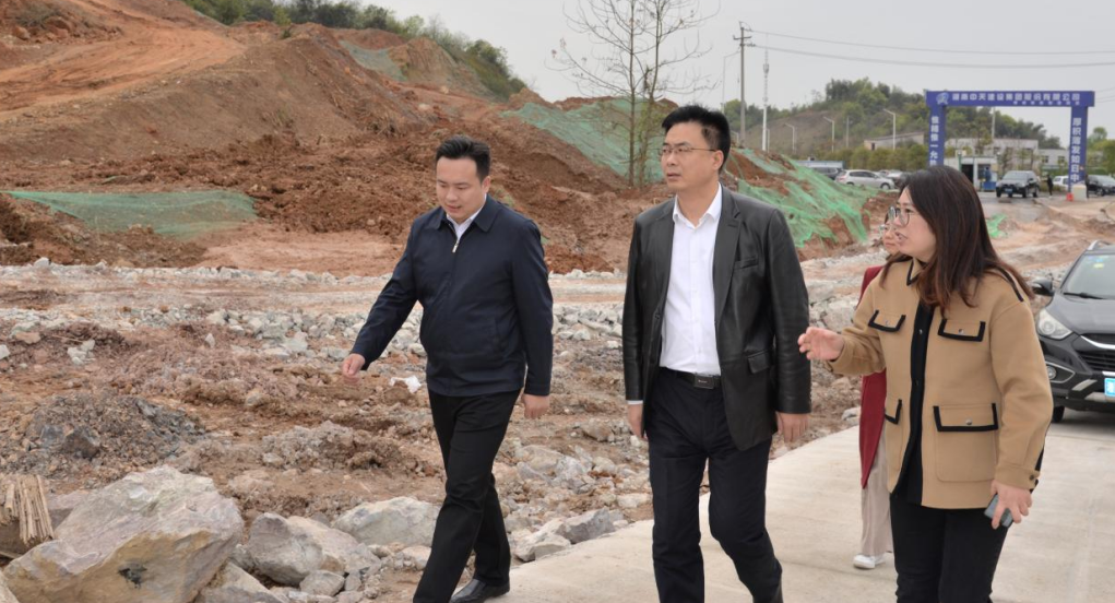市行政审批服务局到芦淞区开展“产业项目建设年”活动项目服务提效工作调研